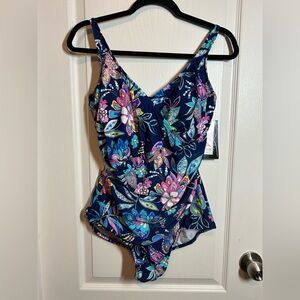 Lycra Women’s Blue Floral One Piece Swimsuit - NWT - Size 10 - Style MM2AW38